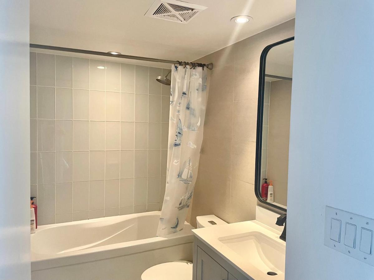 Three Br Condo Step To Cn Tower Rogers Center With Free Parking Toronto Ngoại thất bức ảnh