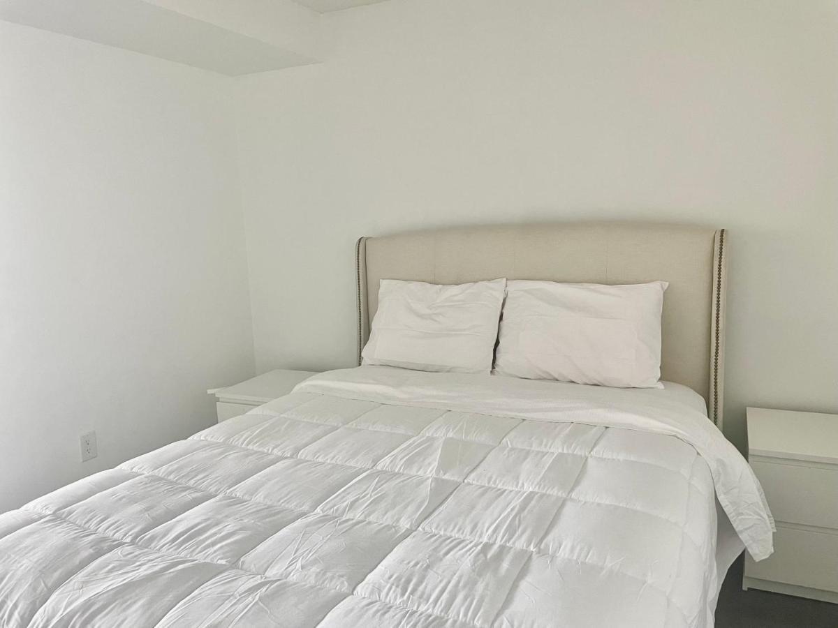 Three Br Condo Step To Cn Tower Rogers Center With Free Parking Toronto Ngoại thất bức ảnh