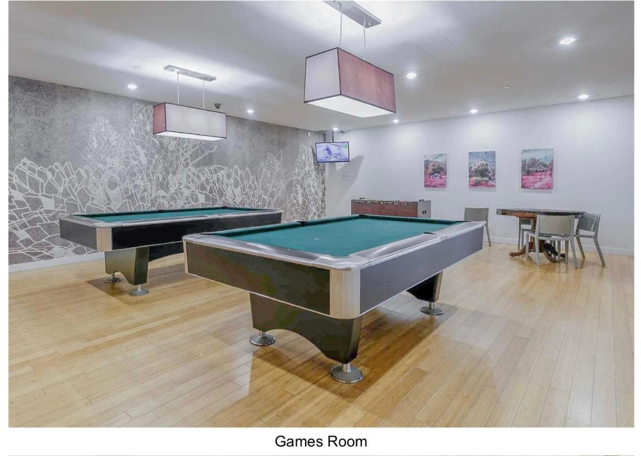 Three Br Condo Step To Cn Tower Rogers Center With Free Parking Toronto Ngoại thất bức ảnh