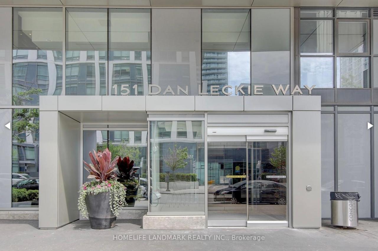 Three Br Condo Step To Cn Tower Rogers Center With Free Parking Toronto Ngoại thất bức ảnh