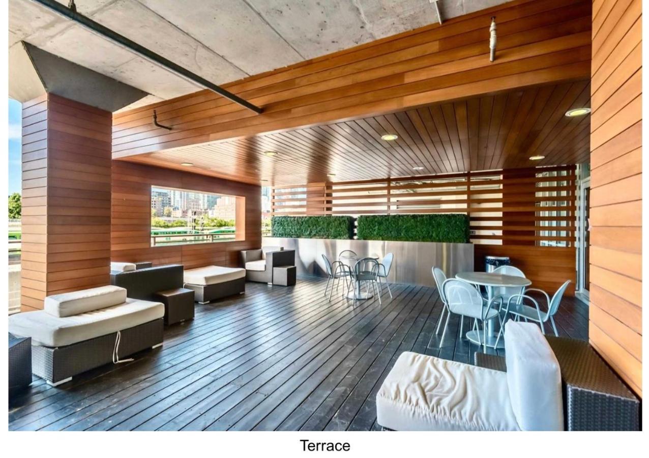Three Br Condo Step To Cn Tower Rogers Center With Free Parking Toronto Ngoại thất bức ảnh